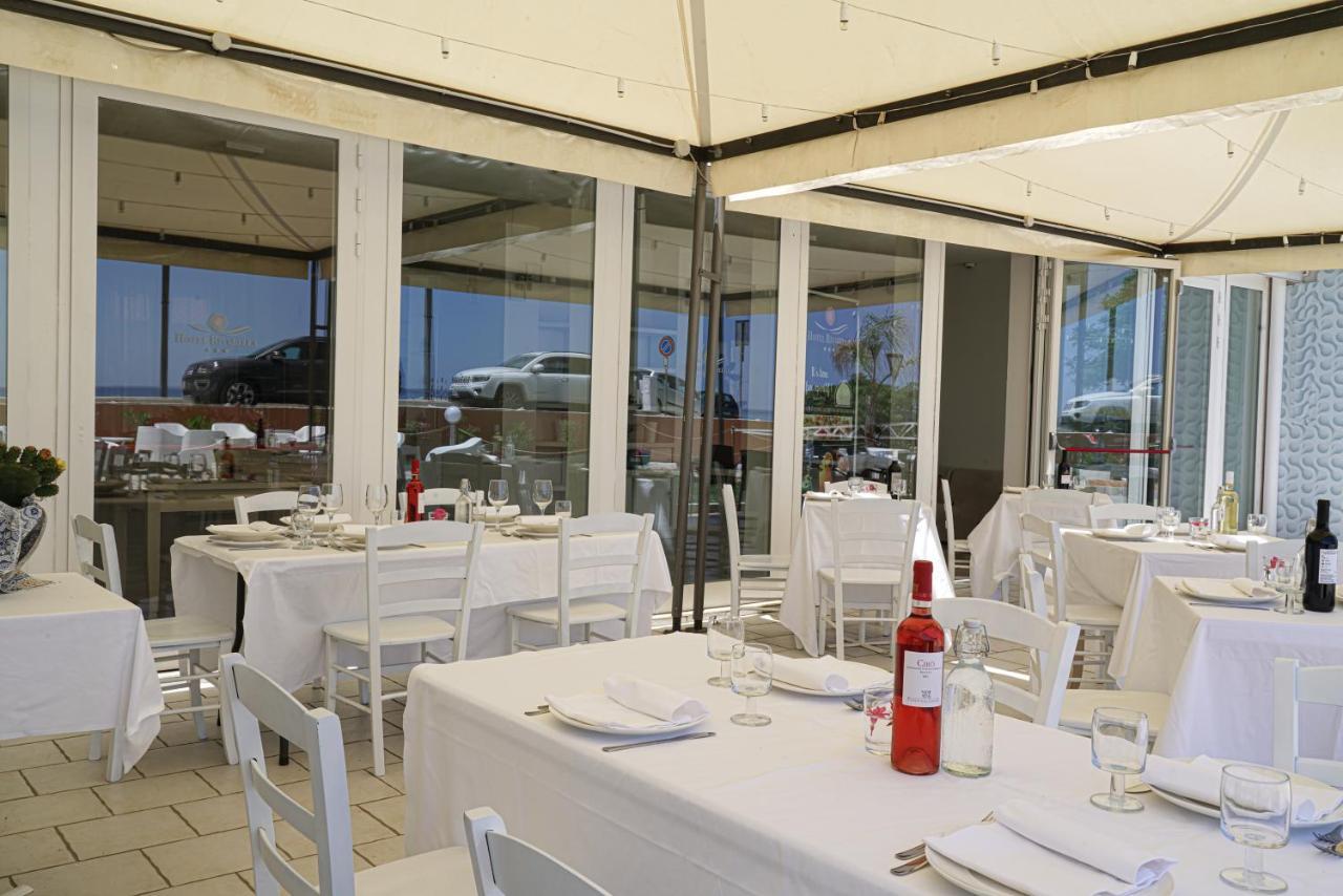 Hotel Rivabella Davoli Exterior photo