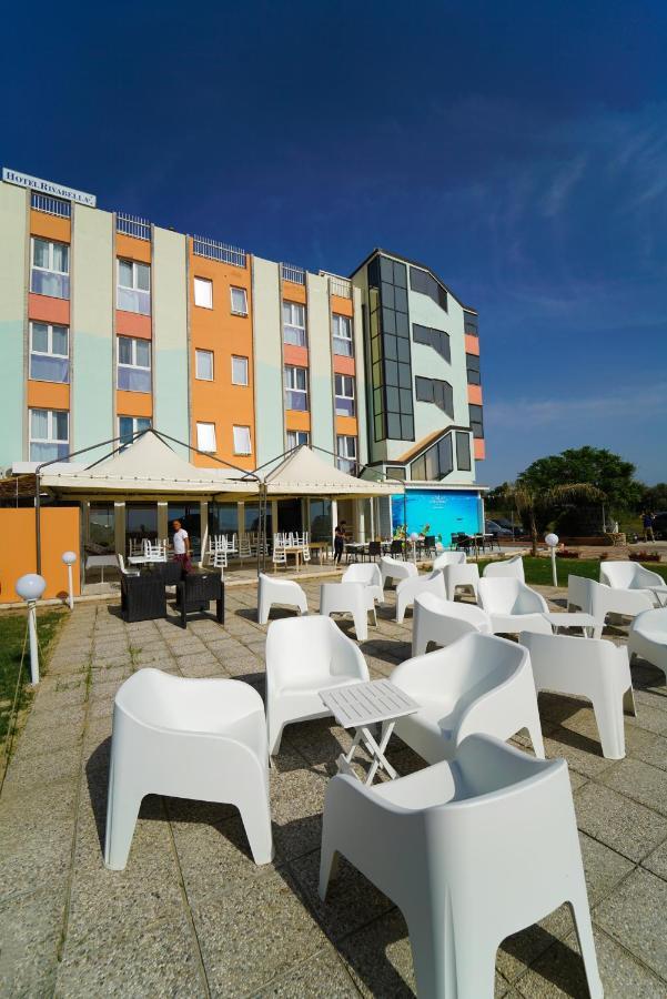 Hotel Rivabella Davoli Exterior photo